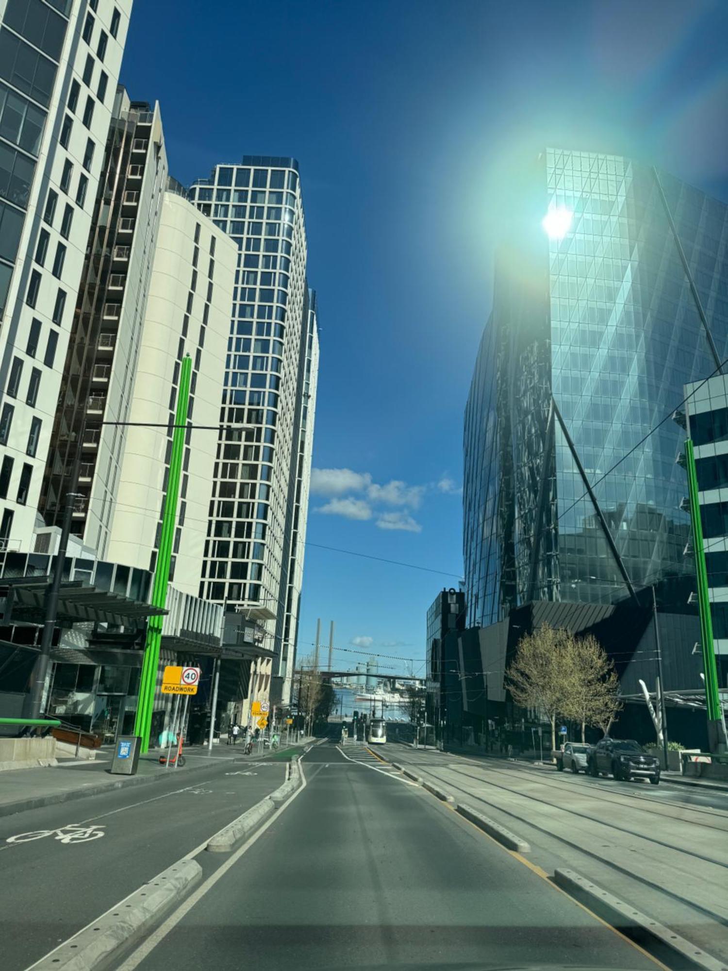 Akom At Docklands Мельбурн Экстерьер фото
